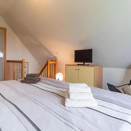 Haus-langeness-og-app-stiller-hafen Brösum